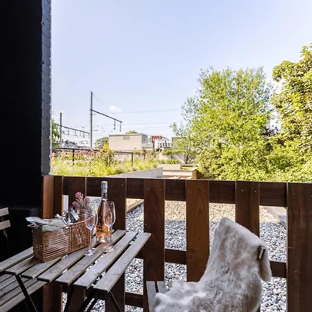 Beautiful For 6 Persons On Top Location In